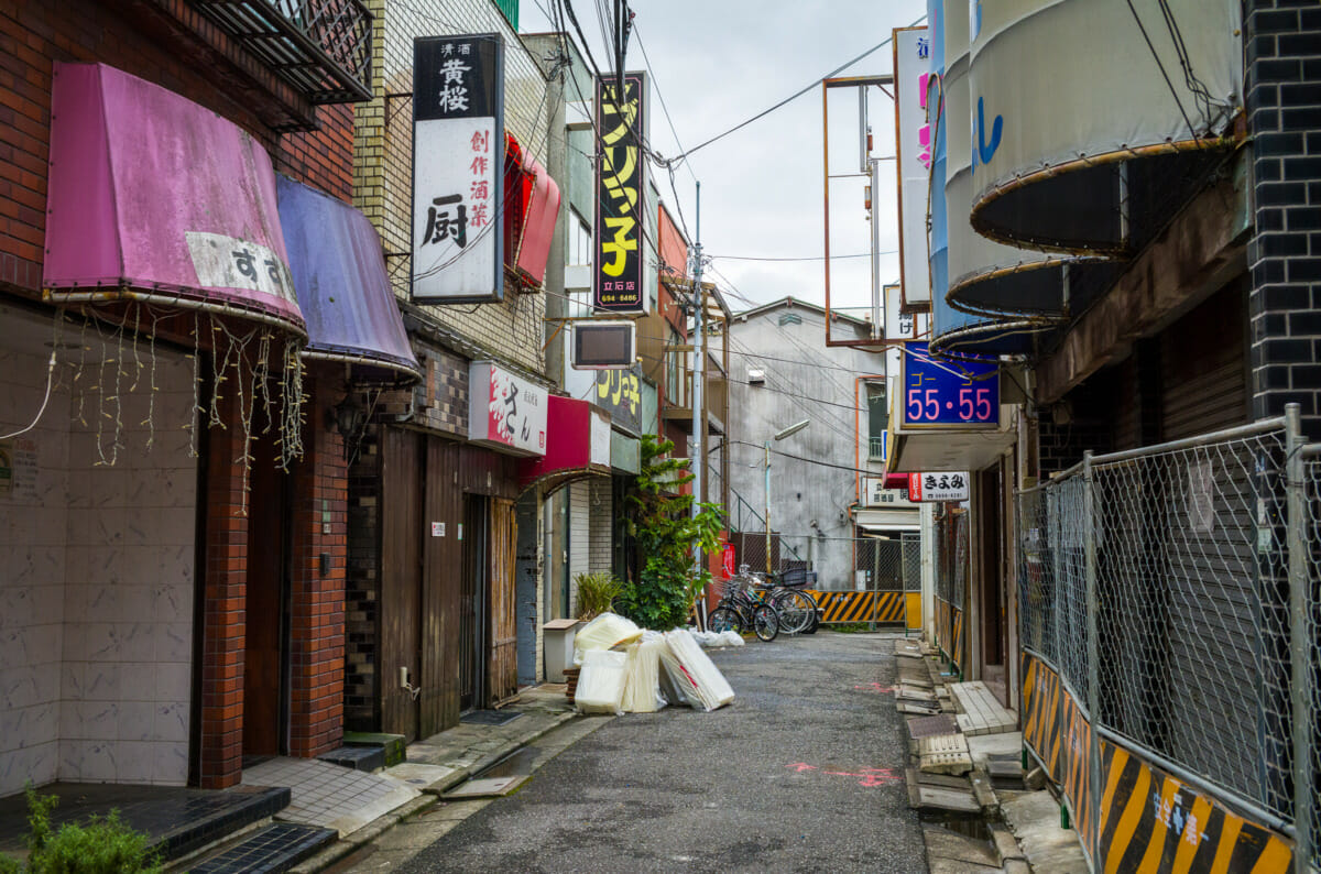 the demolition of Tateishi's drinking alleyways