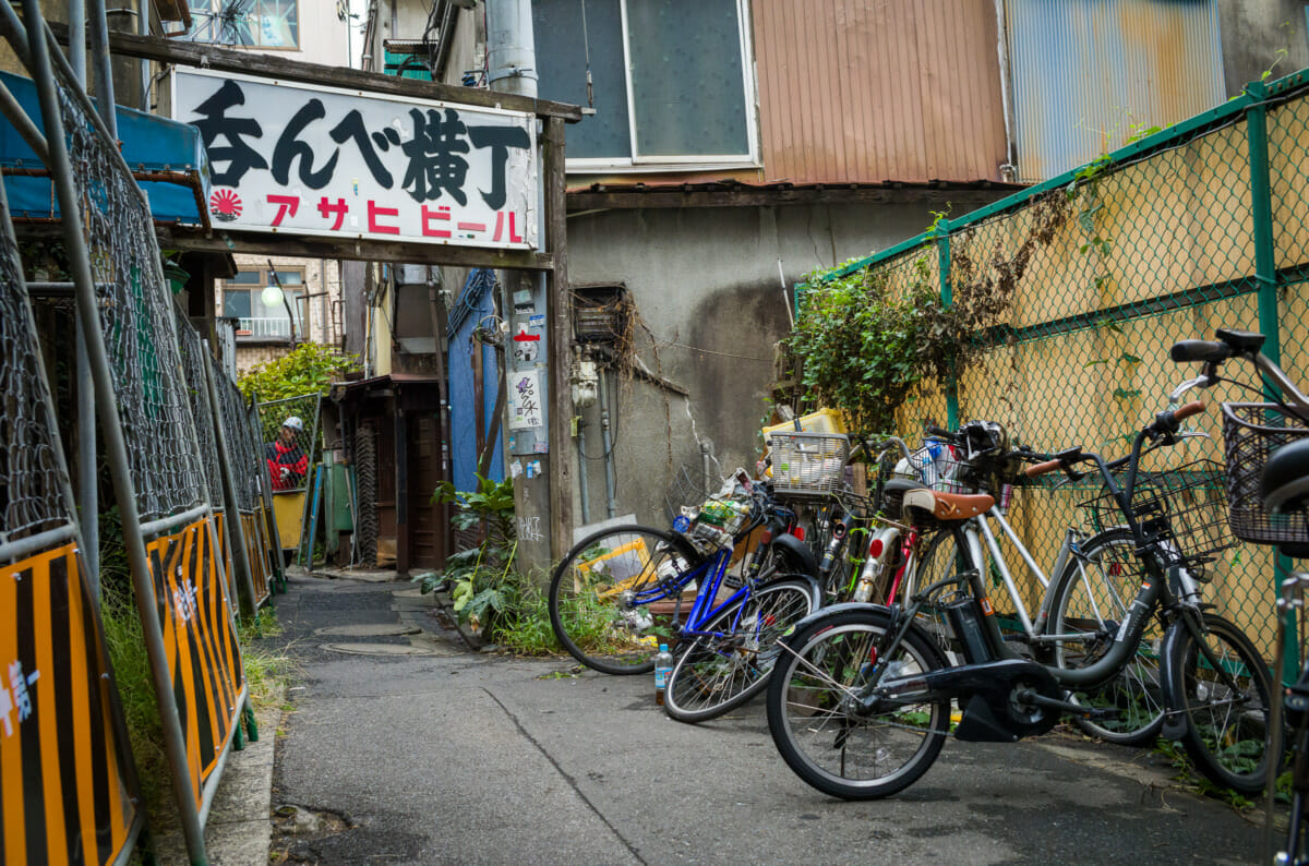 the demolition of Tateishi's drinking alleyways