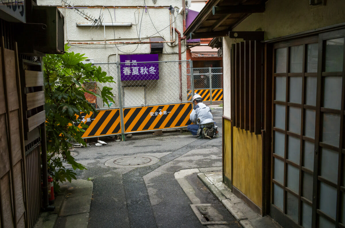 the demolition of Tateishi's drinking alleyways