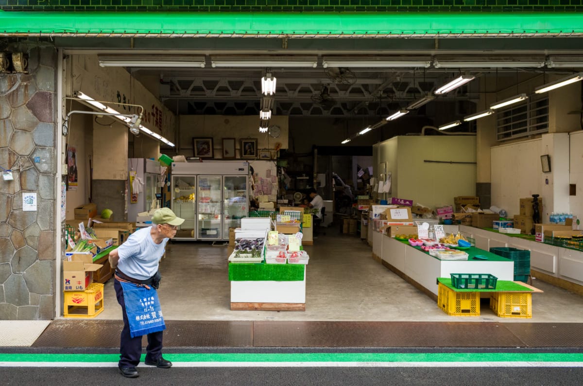 The simple pleasure of old Tokyo scenes and personalities