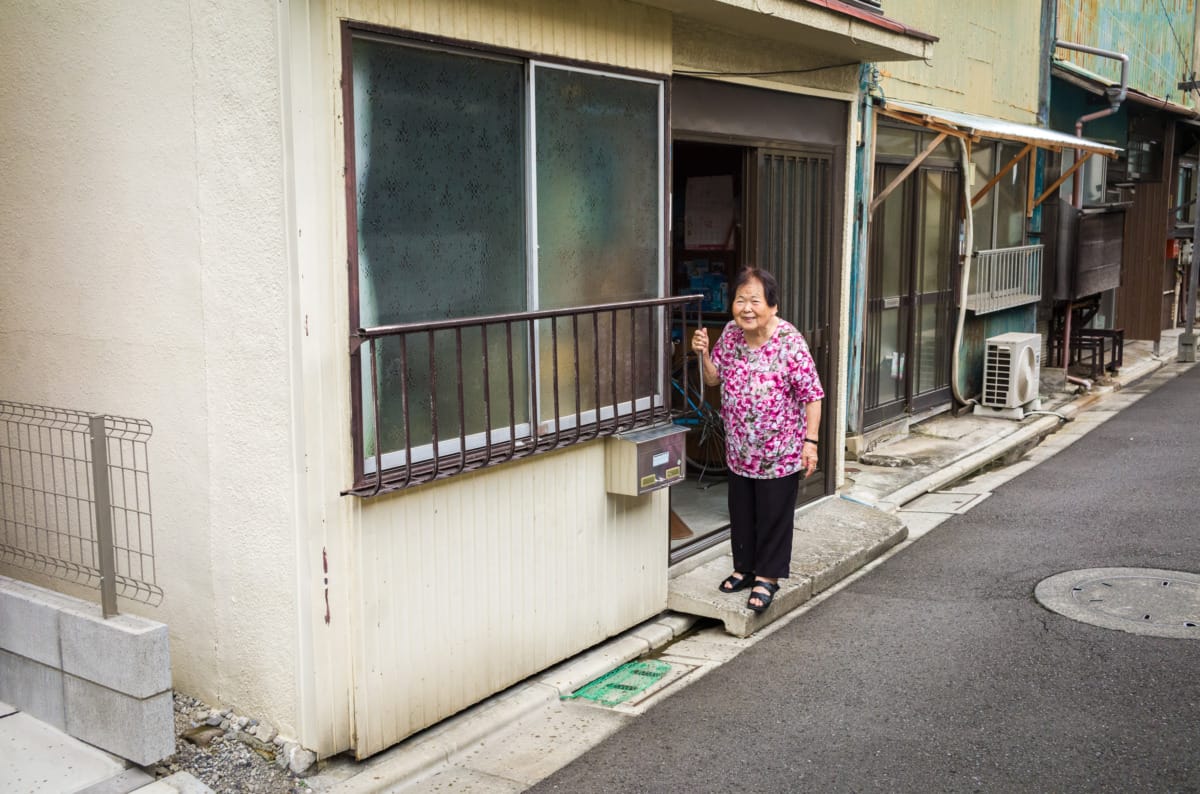 The simple pleasure of old Tokyo scenes and personalities