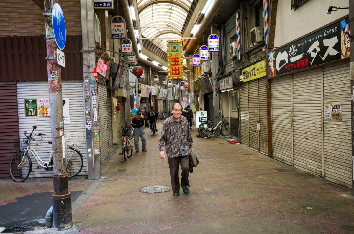 Timeless Osaka photowalks