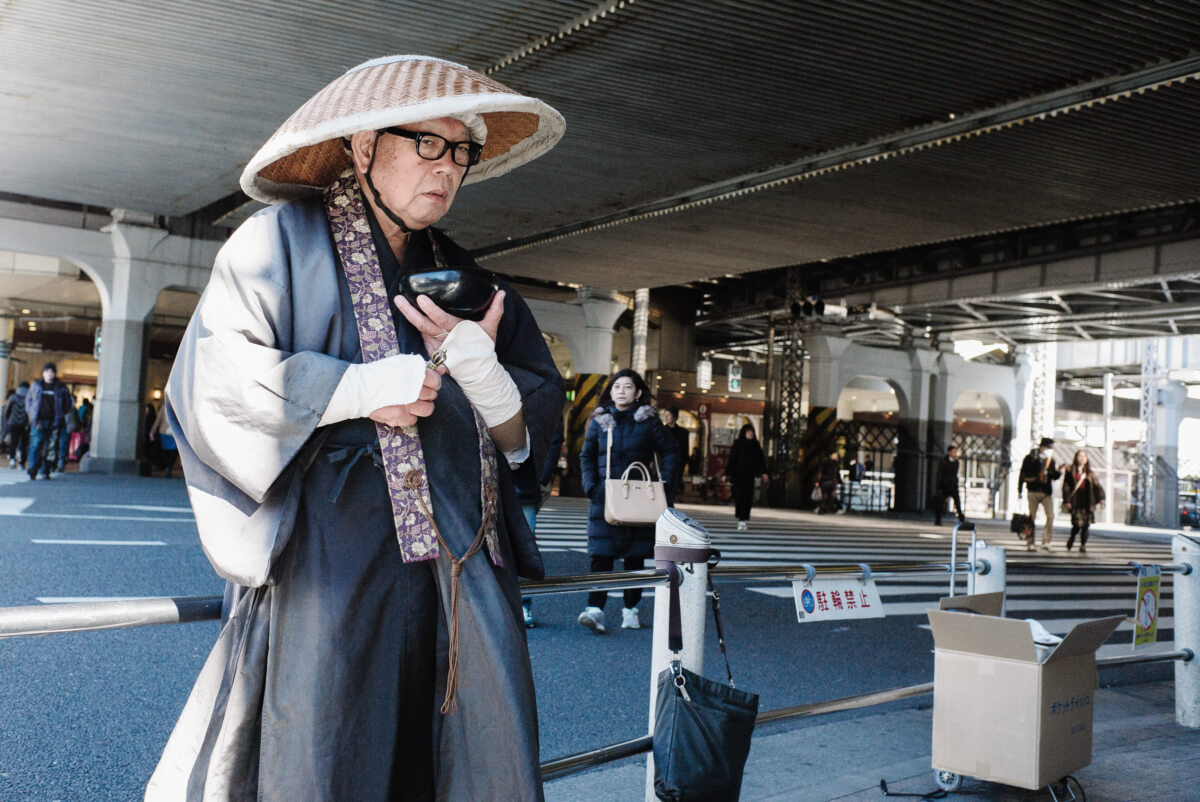 tokyo buddhist street stares and prayers