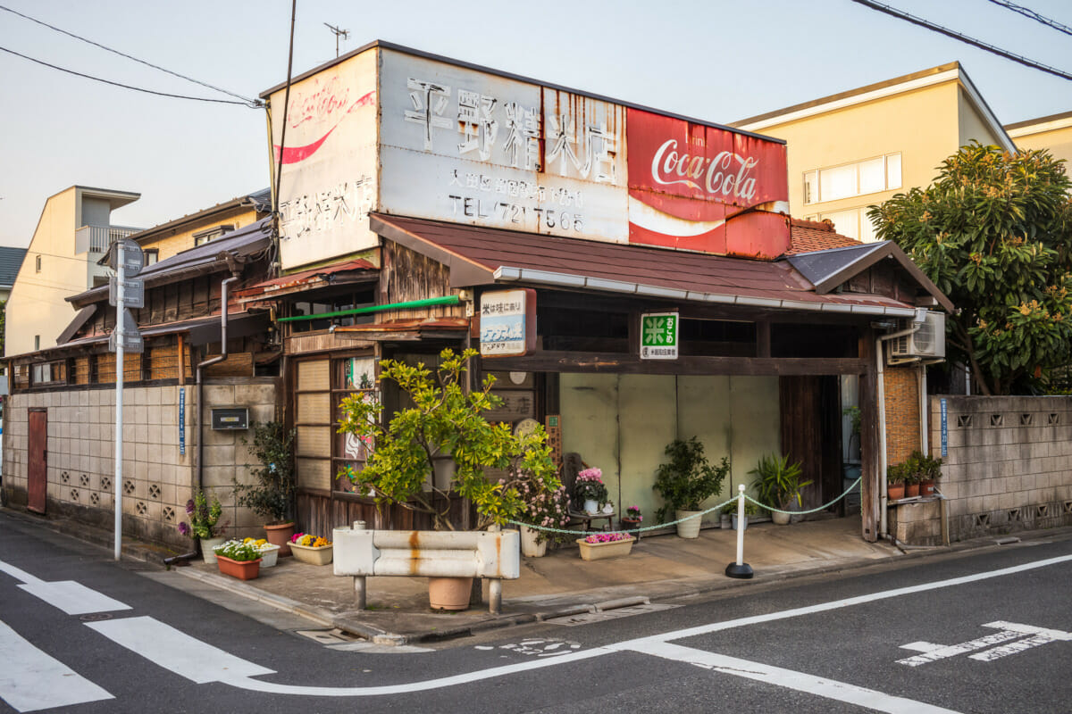 Tokyo’s faded old Coca-Cola signboards