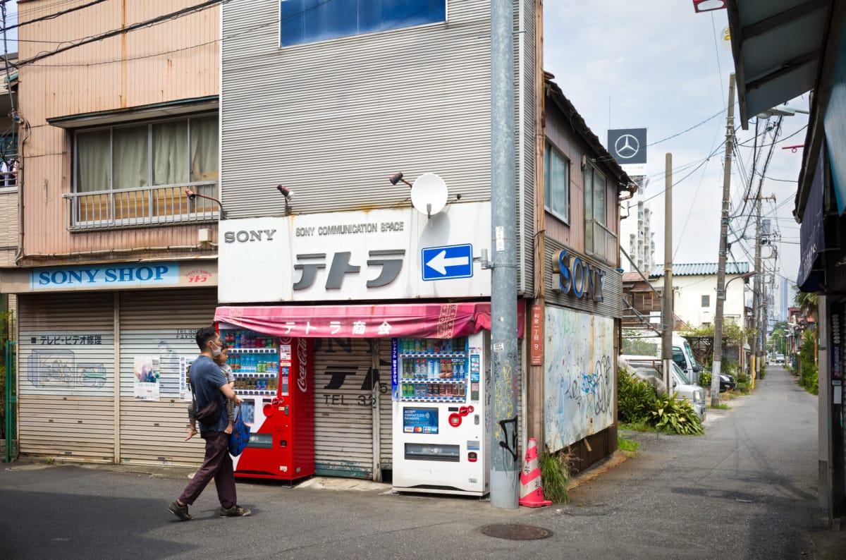 Tokyo corners