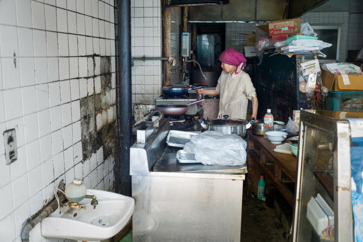 the dirtiest kitchen in Tokyo