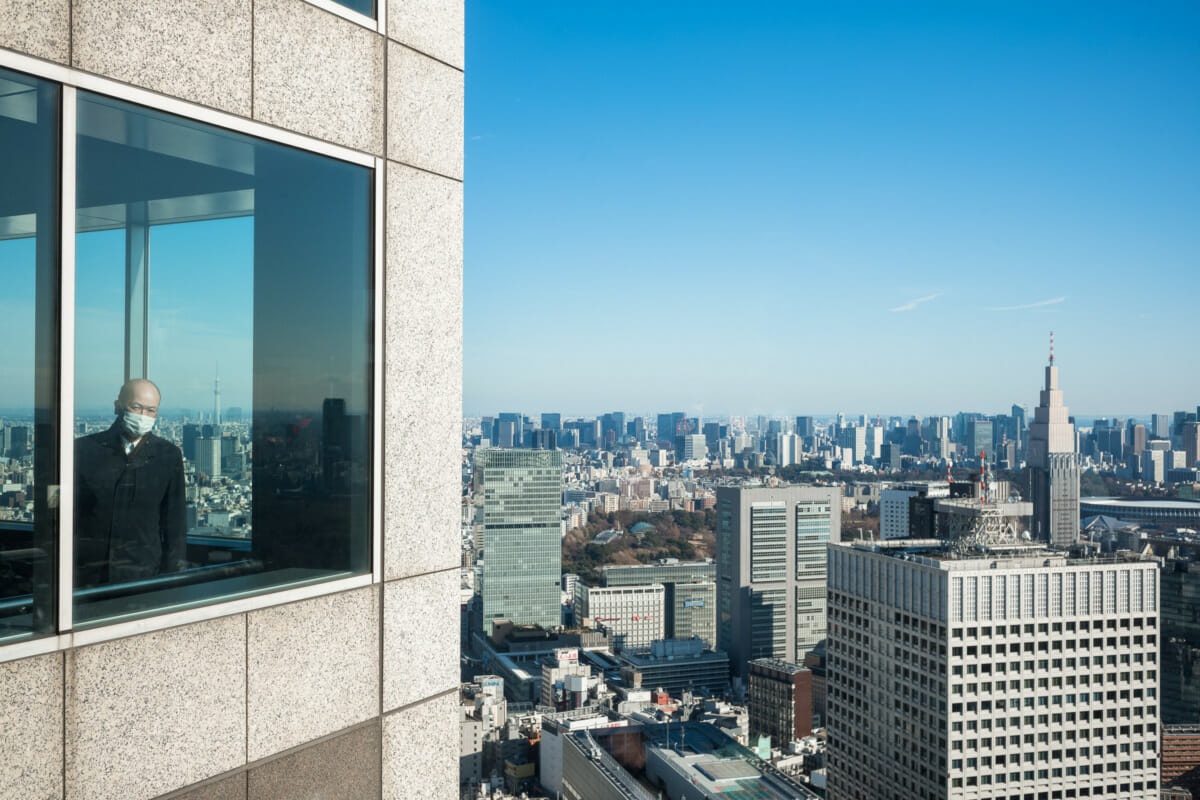 Tokyo government building stares