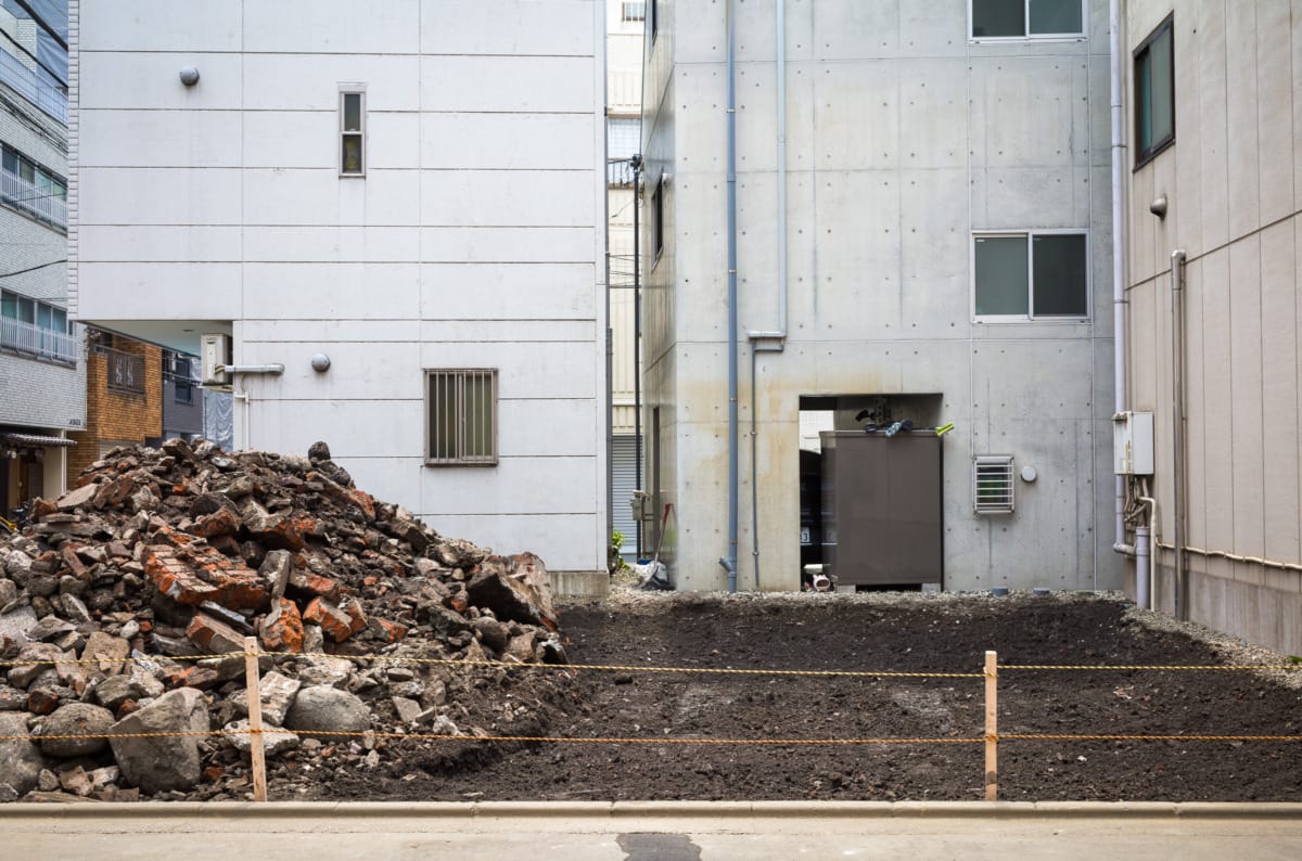 The inevitable end of a long-abandoned old Tokyo shop