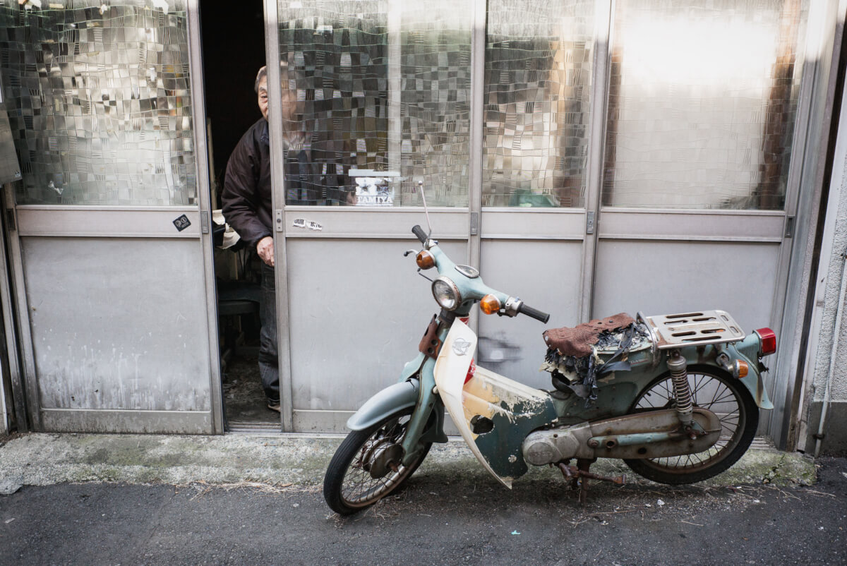 tokyo super cub stares