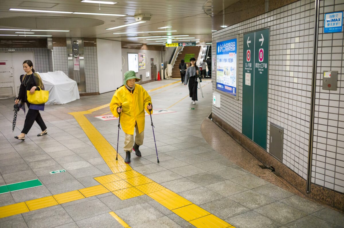 Tokyo citizens and their everyday surroundings