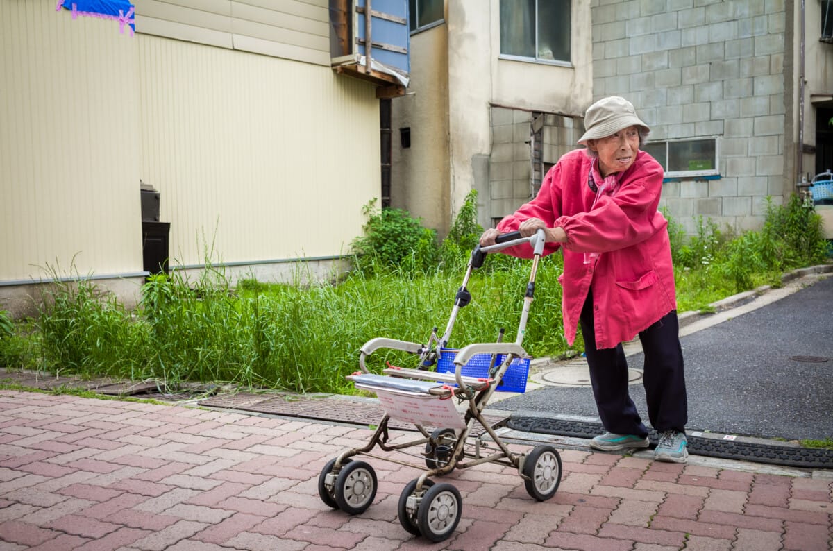 Tokyo citizens and their everyday surroundings