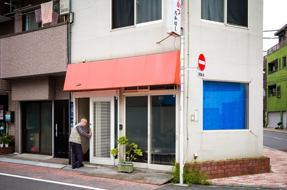 Tokyo citizens and their everyday surroundings
