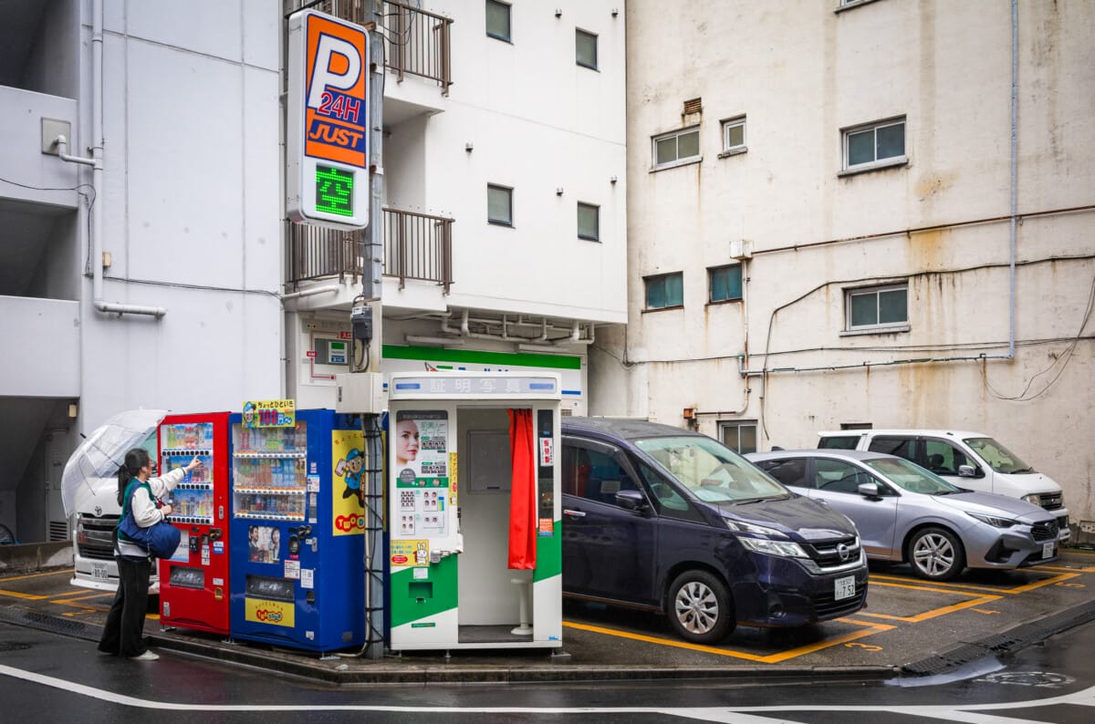Pictures of Tokyo photo booths