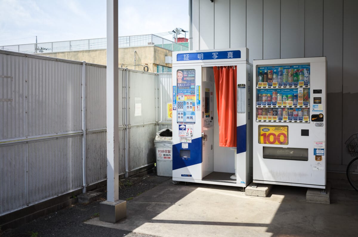 Pictures of Tokyo photo booths