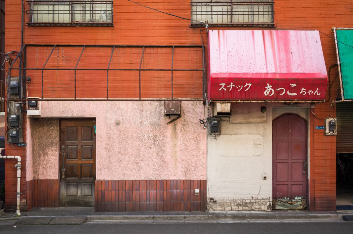 Recent Tokyo photos that are reminiscent of a different time