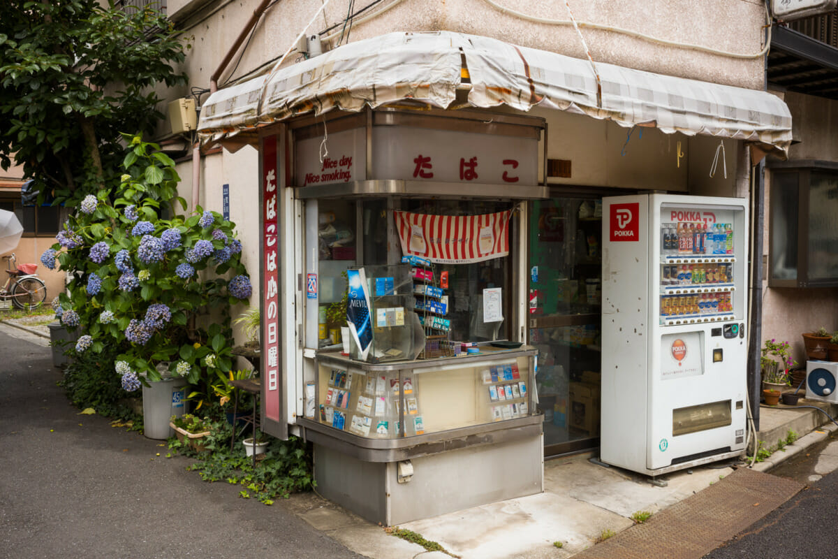 old Tokyo tobacconists