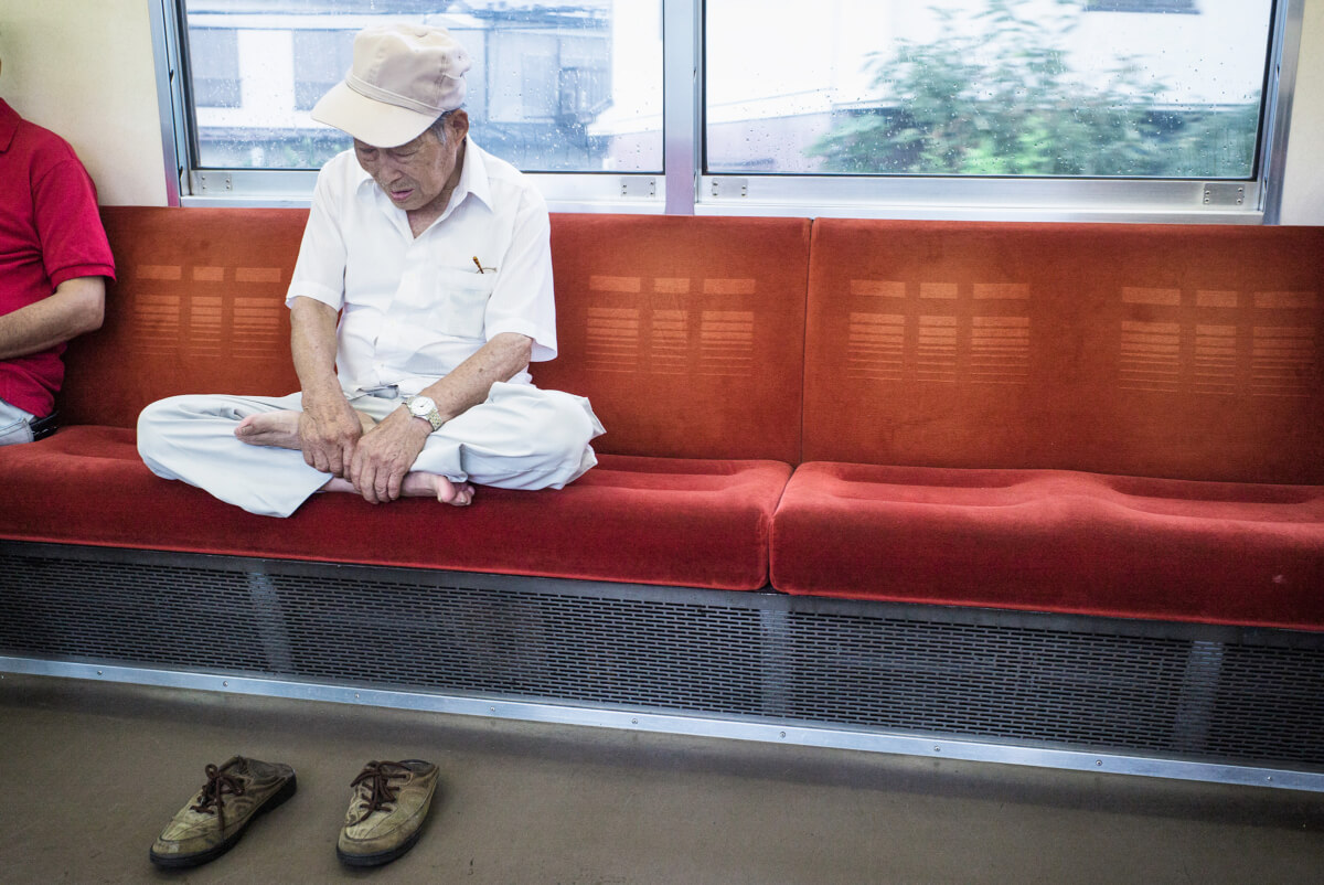 tokyo train zen