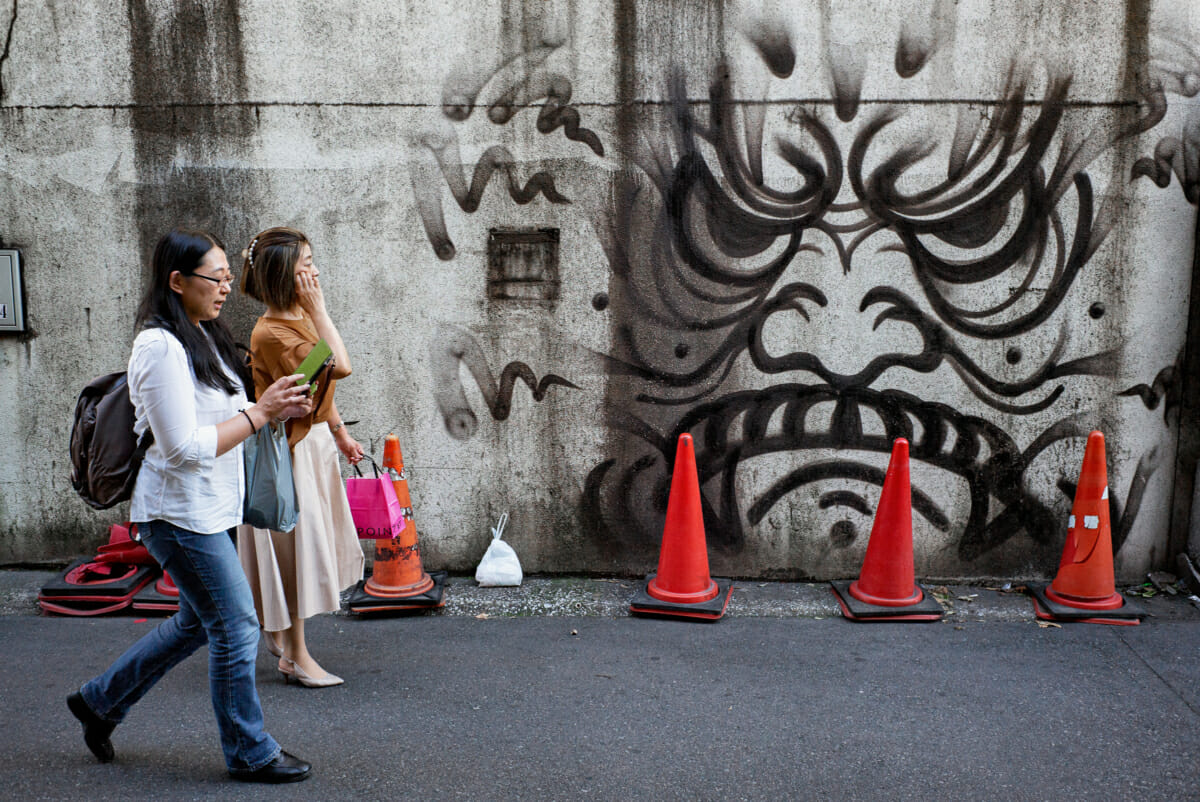 striking Tokyo urban art face