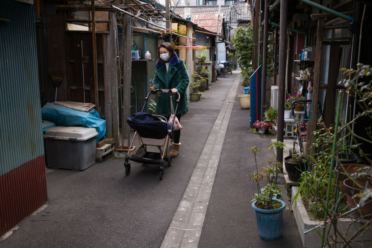 traditional old tokyo street