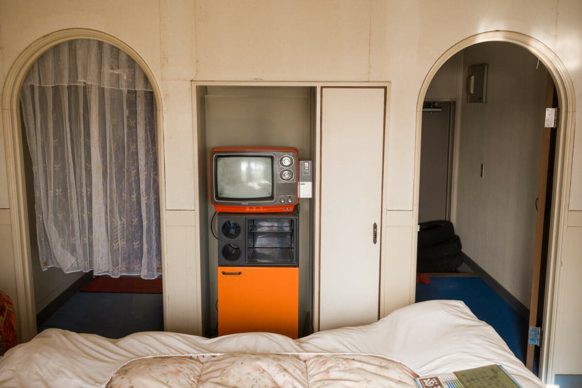 a long untouched Japanese hotel room