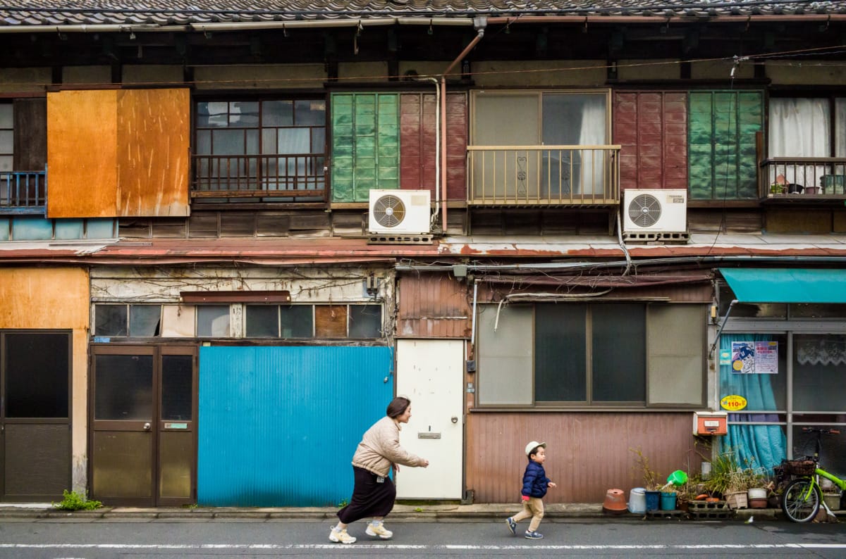 Scenes of urban Tokyo in spring