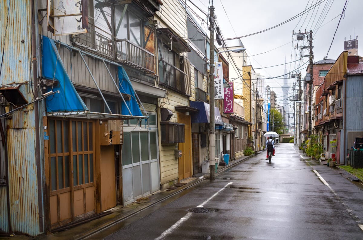 The varied sights of a rainy Tokyo walk