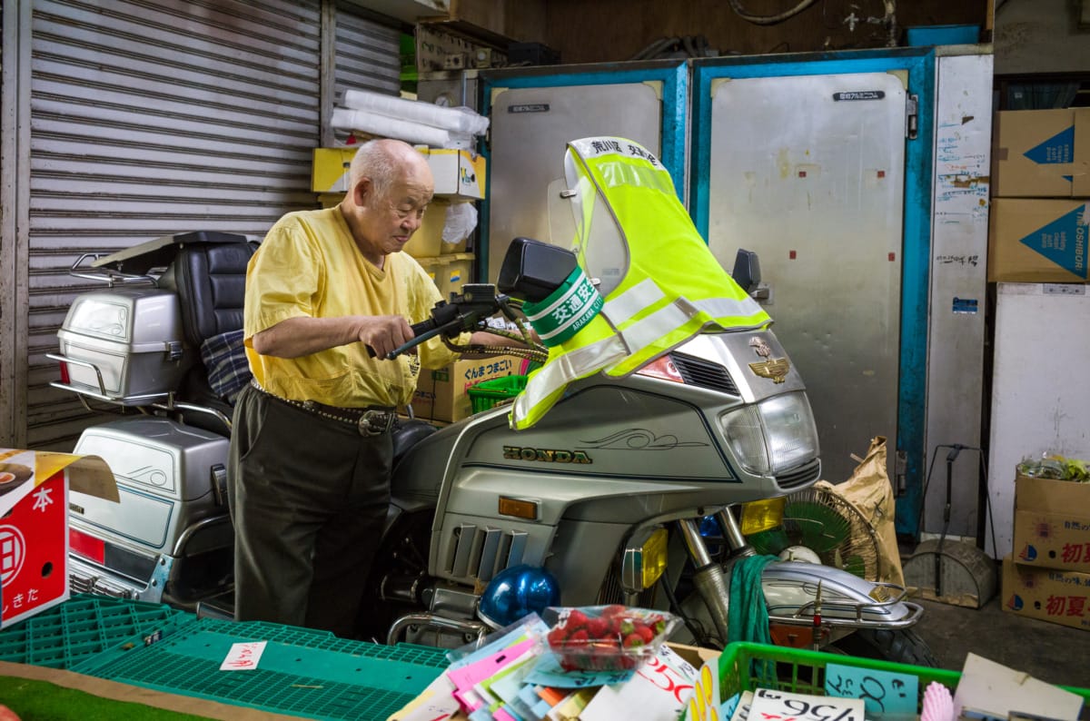 Tokyo vegetables and a V4 engine