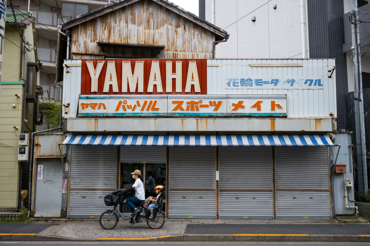 faded and dilapidated old tokyo shopfronts