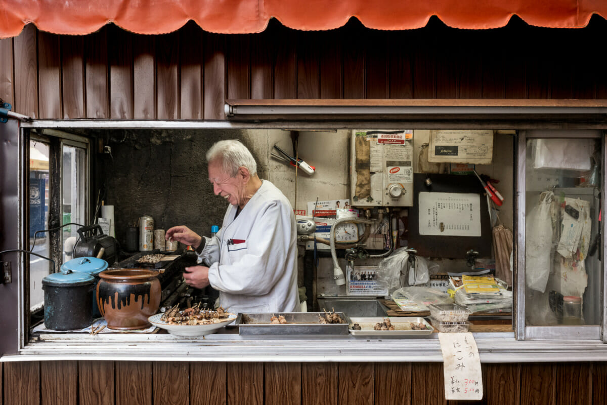 Tokyo yakitori made with a big smile